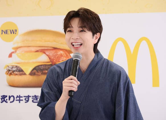 August 26, 2026, Tokyo, Japan - Japanese actor and singer Daichi Shiozaki attends a promotional event of McDonald s Japan s new tsukimi burger (moon-viewing burger) in Tokyo on Wednesday, August 26, 2026. McDonald s Japan will put the new series of tsukimi burgers, hamburger with fried egg on the market on September 2 ahead of the harvest moon festival. (photo by Yoshio Tsunoda AFLO)  aflo_343074973