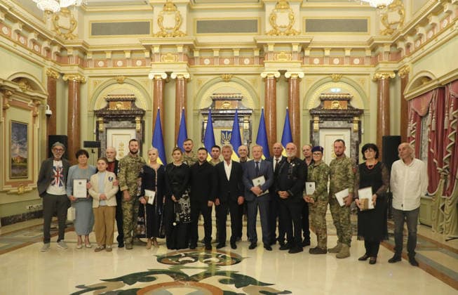 The presidential couple and laureates pose for a group photo during the National Legend of Ukraine awards ceremony at the Mariinskyi Palace, Kyiv, Ukraine, August 25, 2026. Established in 2021, the President of Ukraine’s National Legend of Ukraine award honours individuals who have contributed to the establishment of an independent Ukraine, the defence of the country and service to the Ukrainian people, the development of the national economy, science, education, culture, the arts, sport and health care, as well as active charitable and civic activities. This year, 18 recipients included military personnel, artists, musicians, athletes, foreign partners and journalists. (Photo by Yuliia Ovsiannikova Ukrinform) Annual National Legend of Ukra  Copyright: xYuliiaxOvsiannikovax
