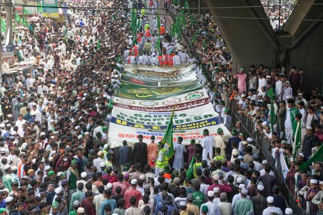 August 26, 2026, Chittagong, Chittagong, Bangladesh: Thousands of people took part in a Jashne Julus, or joyous religious procession, held in Chattogram city to mark Eid-e-Milad-un-Nabi. Carrying colorful flags and banners, people from different walks of life joined the procession in a festive religious atmosphere. The cityÃ¢â‚¬â ¢s streets were filled with a massive gathering, creating a vibrant and celebratory scene. Chittagong Bangladesh - ZUMAs356 20260826_zip_s356_015 Copyright: xMohammedxSumanx