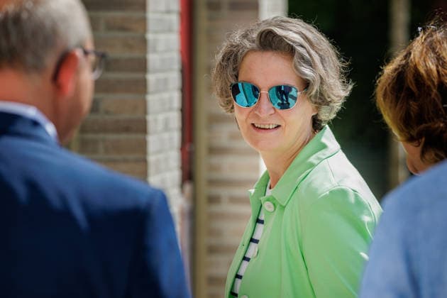 26.08.2026. Düsseldorf. Im Rahmen der diesjährigen Aktionstage besucht Ina Scharrenbach, NRW-Ministerin für Heimat, Kommunales, Bau und Digitalisierung des Landes Nordrhein-Westfalen den GOL:D ECK Landmarken Neubau mit gemischter Nutzung. Düsseldorf Lütticher Straße 1 Nordrhein-Westfalen Deutschland *** August 26, 2026, Düsseldorf: As part of this year’s action days, Ina Scharrenbach, Minister for Home Affairs, Municipal Affairs, Construction, and Digitalization of the State of North Rhine-Westphalia, visits the GOL D ECK Landmarken mixed-use development at Lütticher Straße 1 in Düsseldorf, North Rhine-Westphalia, Germany.