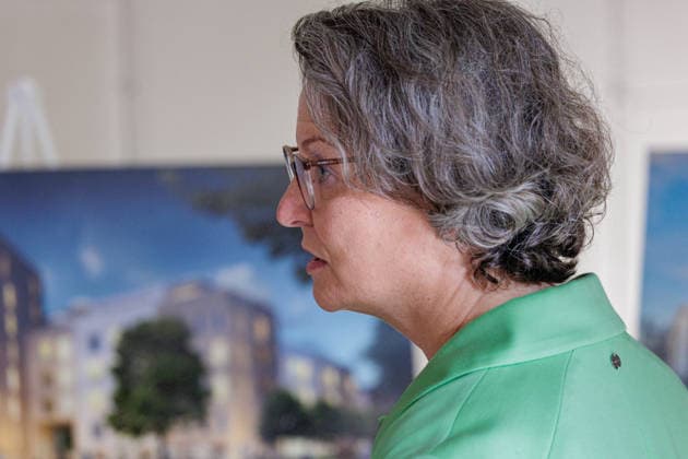 26.08.2026. Düsseldorf. Im Rahmen der diesjährigen Aktionstage besucht Ina Scharrenbach, NRW-Ministerin für Heimat, Kommunales, Bau und Digitalisierung des Landes Nordrhein-Westfalen den GOL:D ECK Landmarken Neubau mit gemischter Nutzung. Düsseldorf Lütticher Straße 1 Nordrhein-Westfalen Deutschland *** August 26, 2026, Düsseldorf: As part of this year’s Action Days, Ina Scharrenbach, Minister for Home Affairs, Local Government, Construction, and Digitalization of the State of North Rhine-Westphalia, will visit the GOL D ECK Landmarken mixed-use development at Lütticher Straße 1 in Düsseldorf, North Rhine-Westphalia, Germany.