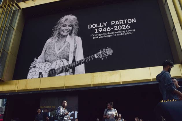 August 26, 2026, London, England, United Kingdom: A tribute to Dolly Parton is displayed at the arts and entertainment venue Outernet in LondonÃ¢â‚¬â ¢s West End. The country music legend and actress died aged 80. London United Kingdom - ZUMAv130 20260826_zip_v130_009 Copyright: xVukxValcicx
