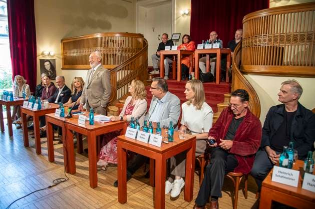 ABB SCHLOSSPARK Directed by Irene Christ, starring Isabel Polak, Marko Pustisek, Barbara Maria Sava, Dieter Hallervorden, Nathalie Hallervorden, Manfred Langer, Judith Richter, Max Tidof, and Heinrich Schafmeister as guests at the annual press conference for the 2026–27 season at the Schlosspark Theater on August 26, 2026, in Berlin, Berlin, Germany