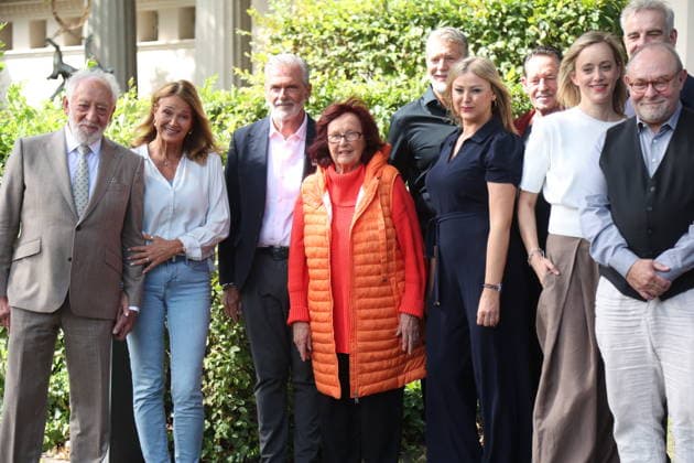 Dieter Hallervorden, Christiane Zander, Marko Pustisek, Brigitte Grothum, Kai Wiesinger, Barbara Maria Sava, Max Tidof, Judith Richter, Heinrich Schafmeister, and Frank Lorenz Engel at the annual press conference for the 2026–27 season at the Schlosspark Theater Berlin, August 26, 2026 Copyright: xAgenturxMatthiasxWehnertx xM.xGränzdörferx