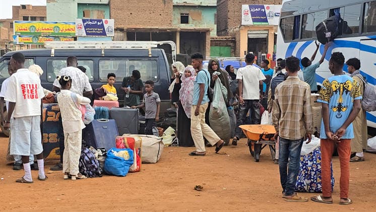 Sudanese refugees return to Khartoum from Egypt after army regains control KHARTOUM, SUDAN - AUGUST 26: Sudanese refugees, who fled to Egypt due to clashes between the Sudanese Army and the Rapid Support Forces (RSF), arrive back by bus following the military securing control and restoring safety in Khartoum, Sudan on August 26, 2026. Nezar Abdallah Basheer Anadolu Khartoum Sudan. Editorial use only. Please get in touch for any other usage.  Copyright: x2026xAnadoluxNezarxAbdallahxBasheerx