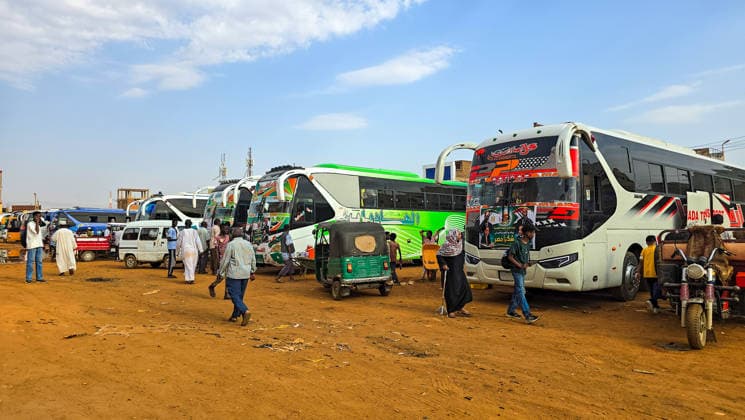 Sudanese refugees return to Khartoum from Egypt after army regains control KHARTOUM, SUDAN - AUGUST 26: Sudanese refugees, who fled to Egypt due to clashes between the Sudanese Army and the Rapid Support Forces (RSF), arrive back by bus following the military securing control and restoring safety in Khartoum, Sudan on August 26, 2026. Nezar Abdallah Basheer Anadolu Khartoum Sudan. Editorial use only. Please get in touch for any other usage.  Copyright: x2026xAnadoluxNezarxAbdallahxBasheerx