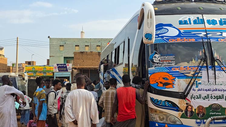 Sudanese refugees return to Khartoum from Egypt after army regains control KHARTOUM, SUDAN - AUGUST 26: Sudanese refugees, who fled to Egypt due to clashes between the Sudanese Army and the Rapid Support Forces (RSF), arrive back by bus following the military securing control and restoring safety in Khartoum, Sudan on August 26, 2026. Nezar Abdallah Basheer Anadolu Khartoum Sudan. Editorial use only. Please get in touch for any other usage.  Copyright: x2026xAnadoluxNezarxAbdallahxBasheerx