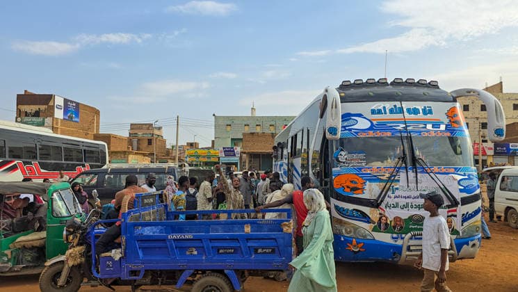 Sudanese refugees return to Khartoum from Egypt after army regains control KHARTOUM, SUDAN - AUGUST 26: Sudanese refugees, who fled to Egypt due to clashes between the Sudanese Army and the Rapid Support Forces (RSF), arrive back by bus following the military securing control and restoring safety in Khartoum, Sudan on August 26, 2026. Nezar Abdallah Basheer Anadolu Khartoum Sudan. Editorial use only. Please get in touch for any other usage.  Copyright: x2026xAnadoluxNezarxAbdallahxBasheerx