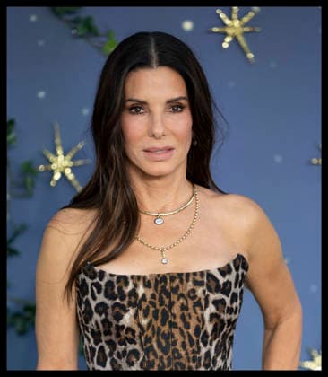 . 26 08 2026. London, United Kingdom. Sandra Bullock arriving at the Practical Magic 2 premiere in London.  xStephenxLockx xi-Imagesx IIM-26963-0053