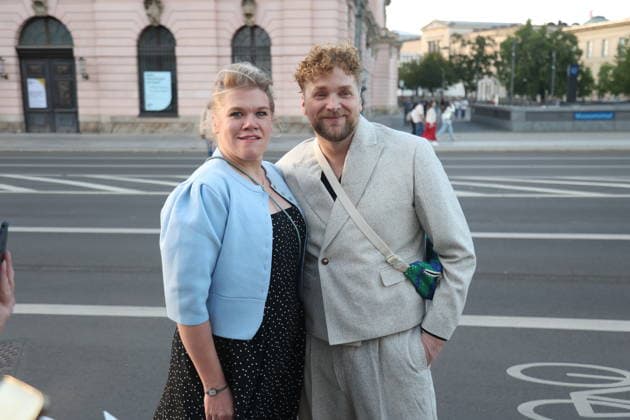 Gisa Flake with Knud Riepen upon their arrival at the festive reception marking the opening of the 15th UFA Film Nights in the Kolonnadenhof on Museum Island in Berlin, August 26, 2026 Copyright: xAgenturxMatthiasxWehnertx xM.xGränzdörferx