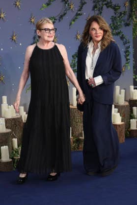 Dianne Wiest and Stockard Channing at the premiere of the movie *Practical Magic 2: Magical Sisters* at the Odeon Luxe Leicester Square in London, August 26, 2026 Foto:xD.xJonesx xFuturexImagex magic_6814