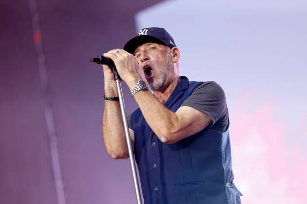 Singer Kai Wingenfelder of the band Fury in the Slaughterhouse during their concert in front of 3,000 spectators at the KUNST RASEN Bonn Open Air in Bonn, August 26, 2026, North Rhine-Westphalia, Germany Copyright: xChristophxHardtx