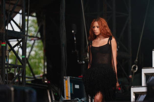 Ravyn Lenea The artists on stage at the Rock en Seine 2026 festival at the Saint Cloud estate on August 26, 2026 Alexandre Fumeron Bestimage The artists on stage at the Rock en Seine 2026 festival at the Saint Cloud estate on August 26, 2026 Saint Cloud, France  Copyright: xAlexandrexFumeronx xBestimagexAlexandrexFumeronx xBestimagex