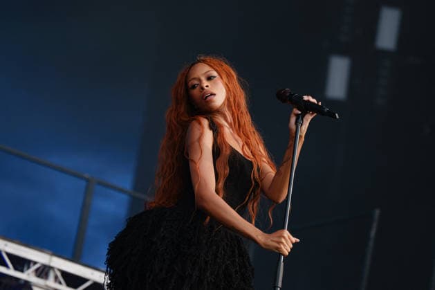 Ravyn Lenea The artists on stage at the Rock en Seine 2026 festival at the Saint Cloud estate on August 26, 2026 Alexandre Fumeron Bestimage The artists on stage at the Rock en Seine 2026 festival at the Saint Cloud estate on August 26, 2026 Saint Cloud, France  Copyright: xAlexandrexFumeronx xBestimagexAlexandrexFumeronx xBestimagex