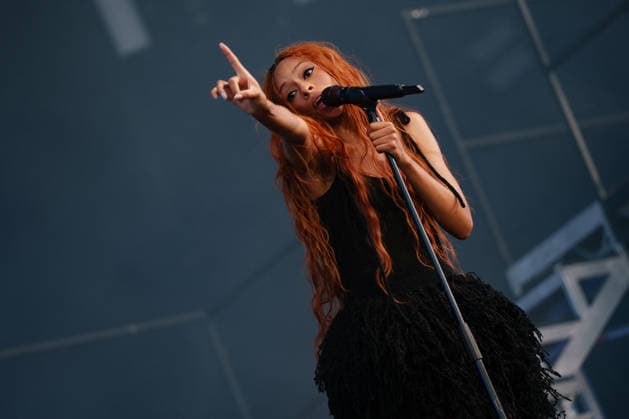 Ravyn Lenea The artists on stage at the Rock en Seine 2026 festival at the Saint Cloud estate on August 26, 2026 Alexandre Fumeron Bestimage The artists on stage at the Rock en Seine 2026 festival at the Saint Cloud estate on August 26, 2026 Saint Cloud, France  Copyright: xAlexandrexFumeronx xBestimagexAlexandrexFumeronx xBestimagex