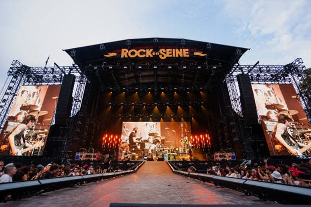 Sombr The artists on stage at the Rock en Seine 2026 festival at the Saint Cloud estate on August 26, 2026 Alexandre Fumeron Bestimage The artists on stage at the Rock en Seine 2026 festival at the Saint Cloud estate on August 26, 2026 Saint Cloud, France  Copyright: xAlexandrexFumeronx xBestimagexAlexandrexFumeronx xBestimagex