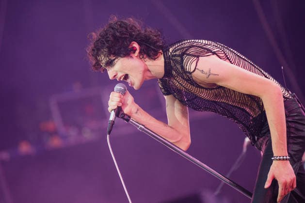 Sombr The artists on stage at the Rock en Seine 2026 festival at the Saint Cloud estate on August 26, 2026 Alexandre Fumeron Bestimage The artists on stage at the Rock en Seine 2026 festival at the Saint Cloud estate on August 26, 2026 Saint Cloud, France  Copyright: xAlexandrexFumeronx xBestimagexAlexandrexFumeronx xBestimagex