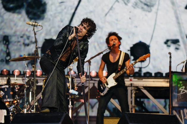 Sombr The artists on stage at the Rock en Seine 2026 festival at the Saint Cloud estate on August 26, 2026 Alexandre Fumeron Bestimage The artists on stage at the Rock en Seine 2026 festival at the Saint Cloud estate on August 26, 2026 Saint Cloud, France  Copyright: xAlexandrexFumeronx xBestimagexAlexandrexFumeronx xBestimagex