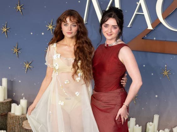 Joey King and Maisie Williams attends Practical Magic 2 European Premiere at the Odeon Luxe, Leicester Square in London, England. UK. Wednesday 26th August 2026. Copyright: xJamesxWarrenx ae89b721
