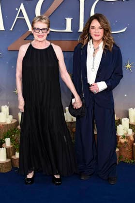 Dianne Wiest and Stockard Channing at the premiere of the movie *Practical Magic 2: Enchanted Sisters* at the Odeon Luxe Leicester Square in London, August 26, 2026 Foto:xS.xVasx xFuturexImagex magic_6882