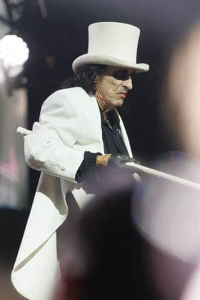 Alice Cooper: Hollywood Vampires concert at the Adidas Arena in Paris on August 26, 2026 Jasmine Aissaoui Bestimage Concert by the band Hollywood Vampires at the Adidas Arena in Paris on August 26, 2026 Paris, France  Copyright: xJasminexAissaouix xBestimagexJasminexAissaouix xBestimagex