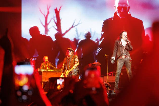 Johnny Depp: Hollywood Vampires concert at the Adidas Arena in Paris on August 26, 2026 Jasmine Aissaoui Bestimage Concert by the band Hollywood Vampires at the Adidas Arena in Paris on August 26, 2026 Paris, France  Copyright: xJasminexAissaouix xBestimagexJasminexAissaouix xBestimagex