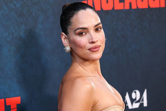 Los Angeles Premiere Of A24 s Onslaught LOS ANGELES, CALIFORNIA, USA - AUGUST 26: Adria Arjona arrives at the Los Angeles Premiere Of A24 s Onslaught held at Regal LA Live on August 26, 2026 in Los Angeles, California, United States. Los Angeles Regal LA Live California United States Copyright: xXavierxCollin ImagexPressxAgencyx
