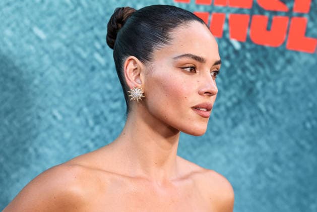 Los Angeles Premiere Of A24 s Onslaught LOS ANGELES, CALIFORNIA, USA - AUGUST 26: Adria Arjona arrives at the Los Angeles Premiere Of A24 s Onslaught held at Regal LA Live on August 26, 2026 in Los Angeles, California, United States. Los Angeles Regal LA Live California United States Copyright: xXavierxCollin ImagexPressxAgencyx