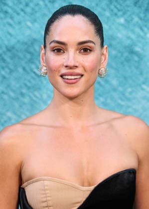 Los Angeles Premiere Of A24 s Onslaught LOS ANGELES, CALIFORNIA, USA - AUGUST 26: Adria Arjona arrives at the Los Angeles Premiere Of A24 s Onslaught held at Regal LA Live on August 26, 2026 in Los Angeles, California, United States. Los Angeles Regal LA Live California United States Copyright: xXavierxCollin ImagexPressxAgencyx