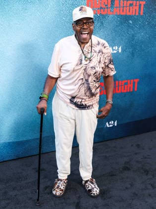 Los Angeles Premiere Of A24 s Onslaught LOS ANGELES, CALIFORNIA, USA - AUGUST 26: Reginald VelJohnson arrives at the Los Angeles Premiere Of A24 s Onslaught held at Regal LA Live on August 26, 2026 in Los Angeles, California, United States. Los Angeles Regal LA Live California United States Copyright: xXavierxCollin ImagexPressxAgencyx