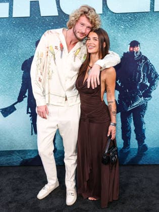 Los Angeles Premiere Of A24 s Onslaught LOS ANGELES, CALIFORNIA, USA - AUGUST 26: Yung Gravy and girlfriend Ari Kytsya arrive at the Los Angeles Premiere Of A24 s Onslaught held at Regal LA Live on August 26, 2026 in Los Angeles, California, United States. Los Angeles Regal LA Live California United States Copyright: xXavierxCollin ImagexPressxAgencyx