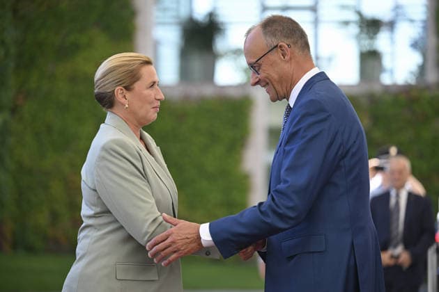 Danish Prime Minister Mette Frederiksen in Berlin BERLIN, GERMANY - AUGUST 27: German Chancellor Friedrich Merz (R) welcomes Danish Prime Minister Mette Frederiksen (L) prior to a meeting with heads of government at the Federal Chancellery in Berlin, Germany, on August 27, 2026. Halil Sagirkaya Anadolu Berlin Germany. Editorial use only. Please get in touch for any other usage.  Copyright: x2026xAnadoluxHalilxSagirkayax