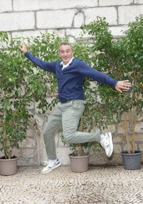 Elie Semoun at the photocall for the film *Ducobu and the Ghost of Saint Potache* during the 19th Angoulême Francophone Film Festival, France, on August 27, 2026 Coadic Guirec Bestimage Ducobu and the Ghost of Saint Potache photocall during Day Four of the 19th Angoulême French-Language Film Festival on August 27, 2026 in Angoulême, France Angoulême France  Copyright: xCOADICxGUIRECx xBESTIMAGExCOADICxGUIRECx xBESTIMAGEx
