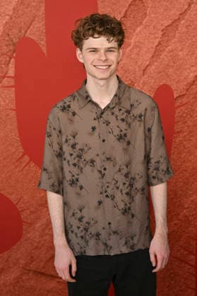 Merrick Hanna at the premiere of the movie *Coyote vs. Acme* at the Fox Village Theater in Los Angeles, August 26, 2026 Foto:xD.xStarbuckx xFuturexImagex coyote_6832