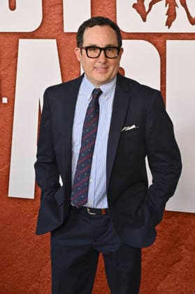 P. J. Byrne at the premiere of the movie *Coyote vs. Acme* at the Fox Village Theater in Los Angeles, August 26, 2026 Foto:xD.xStarbuckx xFuturexImagex coyote_6863
