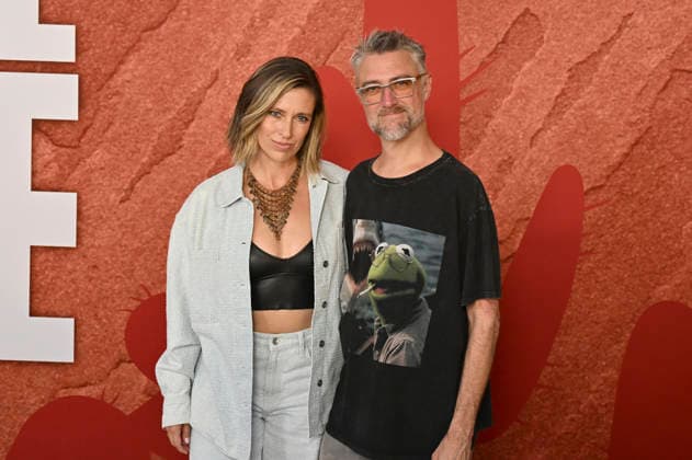 Natasha Halevi with her husband Sean Gunn at the premiere of the movie *Coyote vs. Acme* at the Fox Village Theater in Los Angeles, August 26, 2026 Foto:xD.xStarbuckx xFuturexImagex coyote_6893