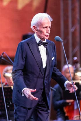 Arts, Musik, Jose Carreras Auftritt in Dubrovnik JosÃ Carreras performs in Dubrovnik Spanish tenor JosÃ Carreras performs in Dubrovnik, Croatia, on August 27, 2026, accompanied by the Dubrovnik Symphony Orchestra conducted by David GimÃ nez, with soprano Dusica Bijelic as a special guest. The performance took place in Dubrovnik s historic Old Town.  GrgoxJelavic PIXSELL