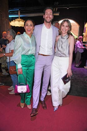 Nina Moghaddam, Sven Kroll, and Julia Kleine at the musical premiere of *ROMEO JULIA LIEBE IST ALLES* at the Capitol Theater in Düsseldorf on August 27, 2026