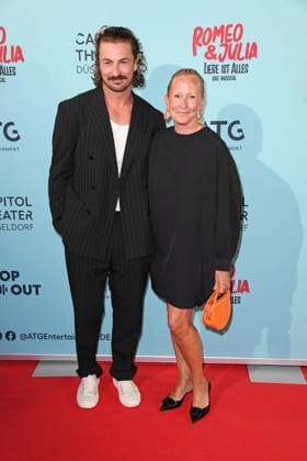 Nicolas Puschmann and Krissi van der Viven at the musical premiere of *ROMEO JULIA: LOVE IS EVERYTHING* at the Capitol Theater in Düsseldorf on August 27, 2026