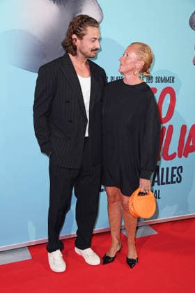 Nicolas Puschmann and Krissi van der Viven at the musical premiere of *ROMEO JULIA: LOVE IS EVERYTHING* at the Capitol Theater in Düsseldorf on August 27, 2026