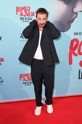 Nicolas Puschmann at the musical premiere of *ROMEO JULIA: LOVE IS EVERYTHING* at the Capitol Theater in Düsseldorf on August 27, 2026