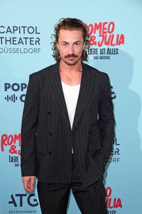 Nicolas Puschmann at the musical premiere of *ROMEO JULIA: LOVE IS EVERYTHING* at the Capitol Theater in Düsseldorf on August 27, 2026