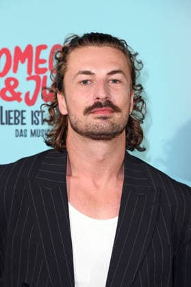 Nicolas Puschmann at the musical premiere of *ROMEO JULIA: LOVE IS EVERYTHING* at the Capitol Theater in Düsseldorf on August 27, 2026