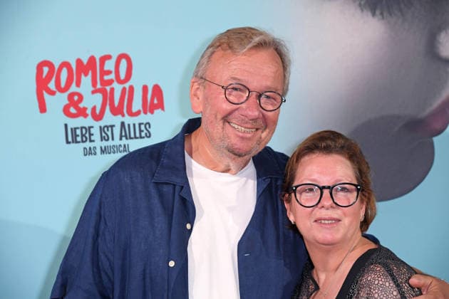 Bernd Stelter with his wife Anke Stelter at the musical premiere of *ROMEO JULIA LIEBE IST ALLES* at the Capitol Theater in Düsseldorf on August 27, 2026