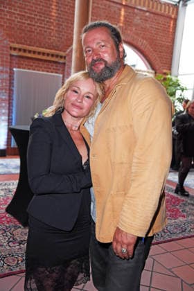 Dorkas Kiefer with her husband Sascha Hauck at the musical premiere of *ROMEO JULIA LIEBE IST ALLES* at the Capitol Theater in Düsseldorf on August 27, 2026