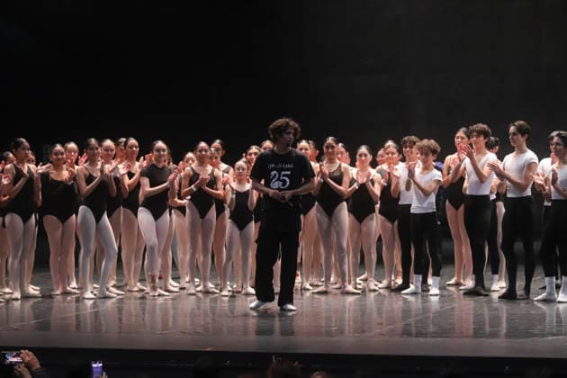 Ballet Master Class By Acclaimed Dancer Isaac Hernandez in Mexico Internationally acclaimed ballet dancer Isaac Hernandez leads an exclusive master class for advanced students at the Centro Nacional de las Artes (CENART) on August 26, 2026, in Mexico City, Mexico. Hernandez, a world-renowned principal dancer who has performed with prestigious companies like the English National Ballet and San Francisco Ballet, shared his technical expertise, artistic insights, and elite training methods with the next generation of Mexican dancers. Mexico City Mexico City Mexico Copyright: xCarlosxSantiagox