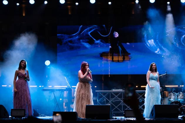 Salerno Pitti Pizza and Friends 2026 in Salerno, Italy - 27 Aug 2026 Marika Infante, Stefania Balestrieri and Emanuela Balestrieri (from left to right) from Four Ladies (emerging artists) perform live at Piazza della Libertà during the Salerno Pitti Pizza and Friends 2026. Pitti Pizza & Friends is an event held in Salerno from August 25 to 30, 2026, combining gastronomic culture with live shows and music. Salerno Italy Copyright: xAndreaxGulíx xSOPAxImagesx AGULI_PittiPizza2026_27AUG(75)