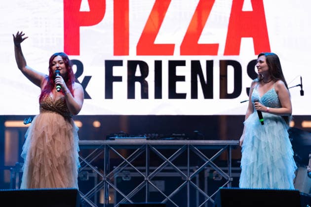 Salerno Pitti Pizza and Friends 2026 in Salerno, Italy - 27 Aug 2026 Stefania Balestrieri (L) and Emanuela Balestrieri (R) from Four Ladies (emerging artist) perform live at Piazza della Libertà during the Salerno Pitti Pizza and Friends 2026. Pitti Pizza & Friends is an event held in Salerno from August 25 to 30, 2026, combining gastronomic culture with live shows and music. Salerno Italy Copyright: xAndreaxGulíx xSOPAxImagesx AGULI_PittiPizza2026_27AUG(92)