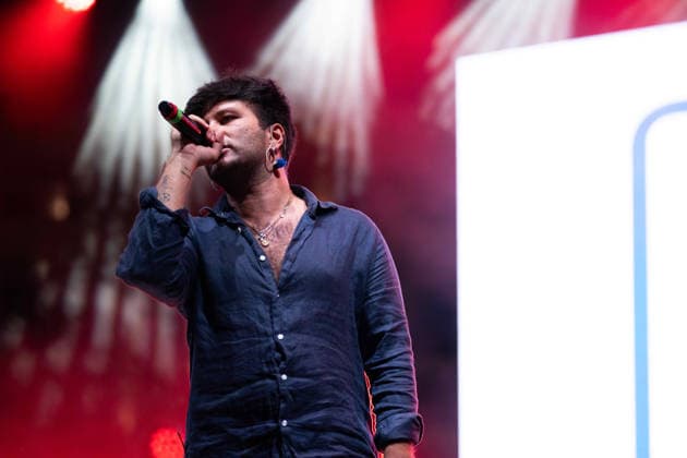August 27, 2026, Salerno, Italy: Edoardo Iaschi aka Eddie Brock performs live at Piazza della LibertÃ during the Salerno Pitti Pizza and Friends 2026. Pitti Pizza & Friends is an event held in Salerno from August 25 to 30, 2026, combining gastronomic culture with live shows and music. Salerno Italy - ZUMAs197 20260827_aaa_s197_067 Copyright: xAndreaxGulx