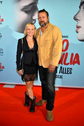ABB ROMEOJULIA: Dorkas Kiefer and Sascha Hauck make a guest appearance on the red carpet at the premiere of the musical *Romeo and Juliet: Love Is Everything* at the Capitol Theater on August 27, 2026, in Düsseldorf, North Rhine-Westphalia, Germany